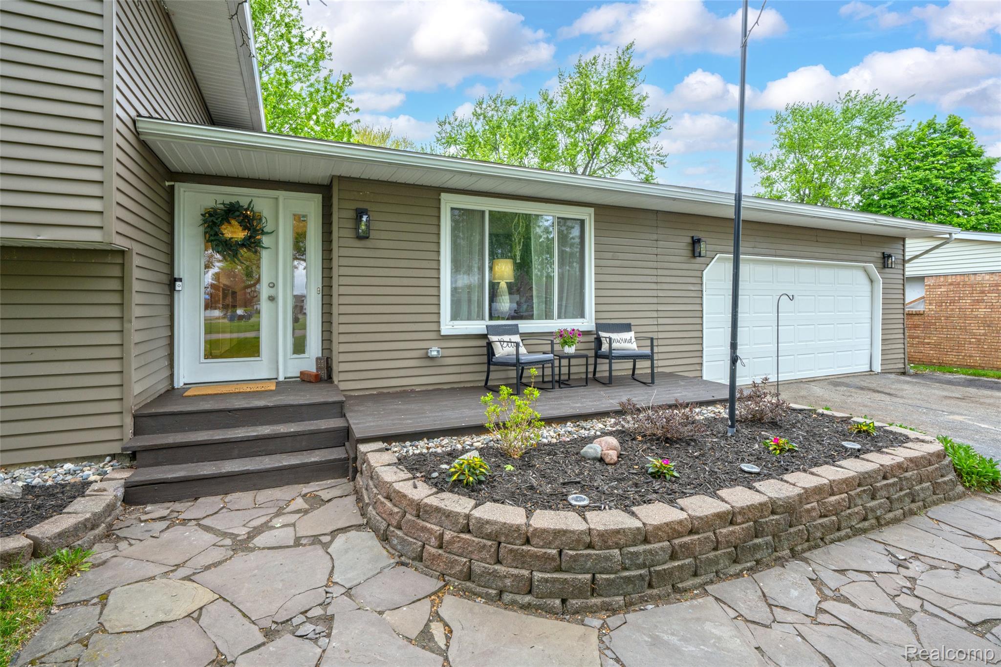809 Holly Bush Drive