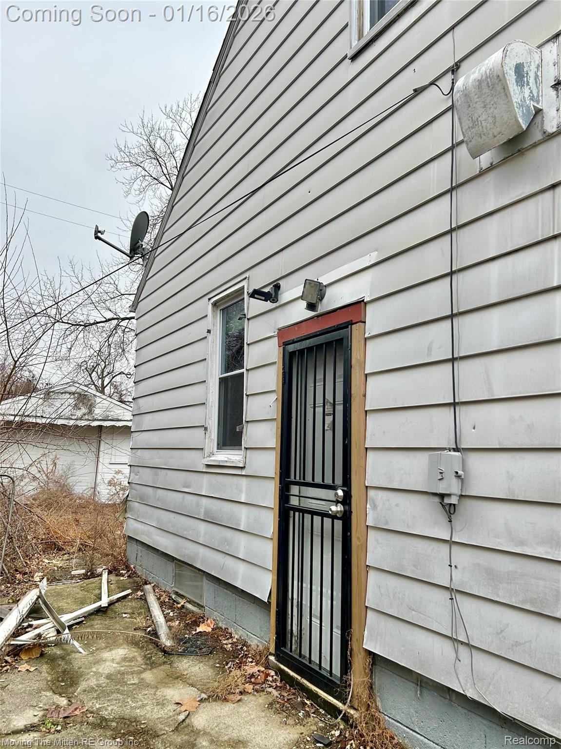 9163 Montrose Street