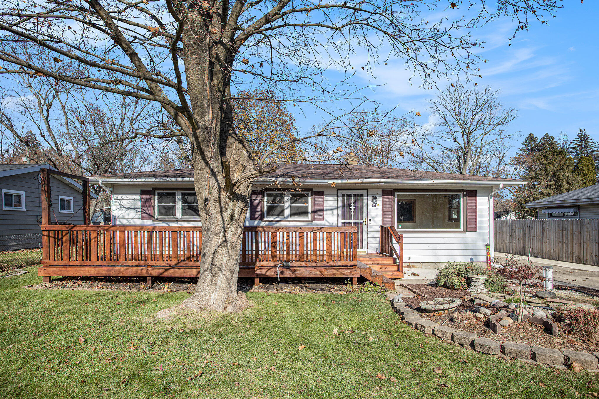 149 Sunset Boulevard E