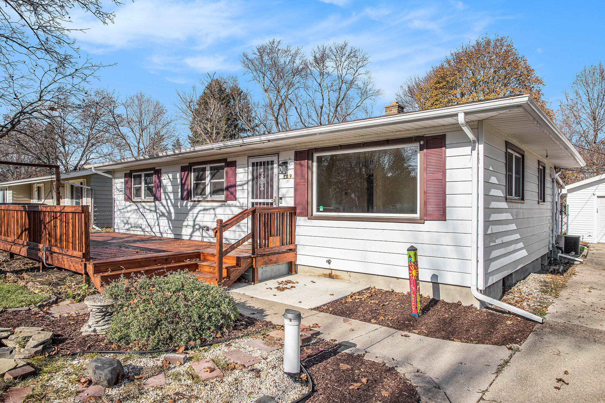 149 Sunset Boulevard E