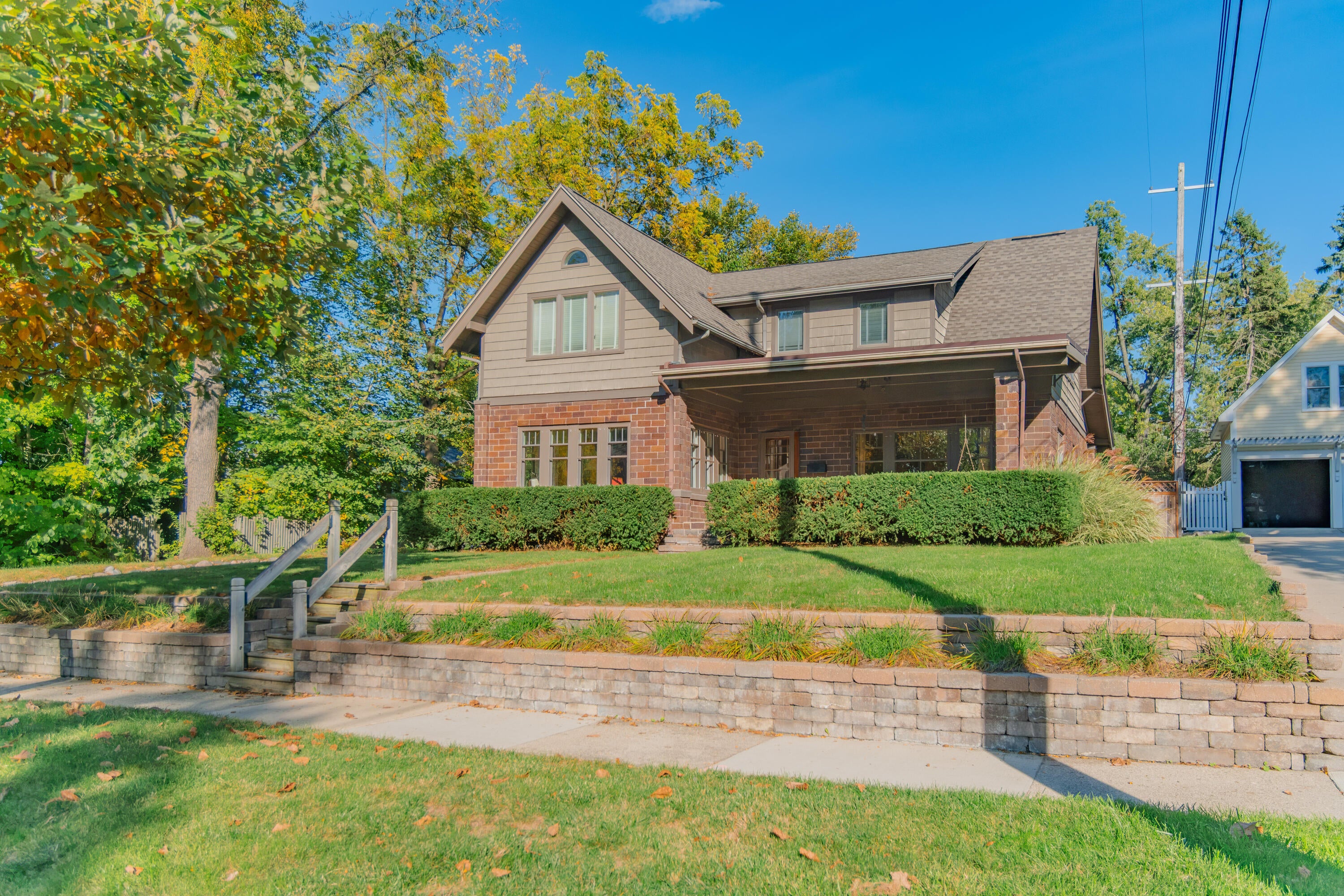 705 Mt Vernon Avenue