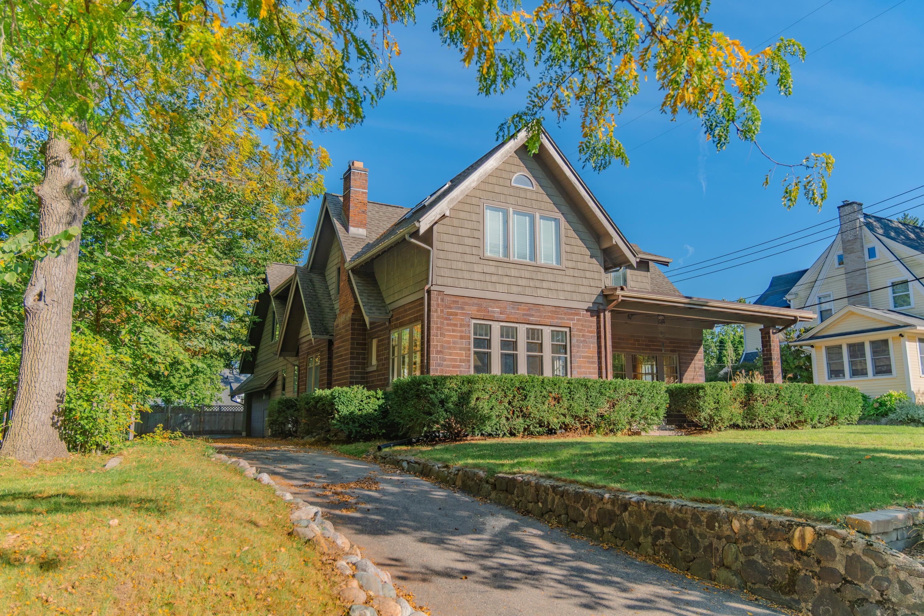 705 Mt Vernon Avenue