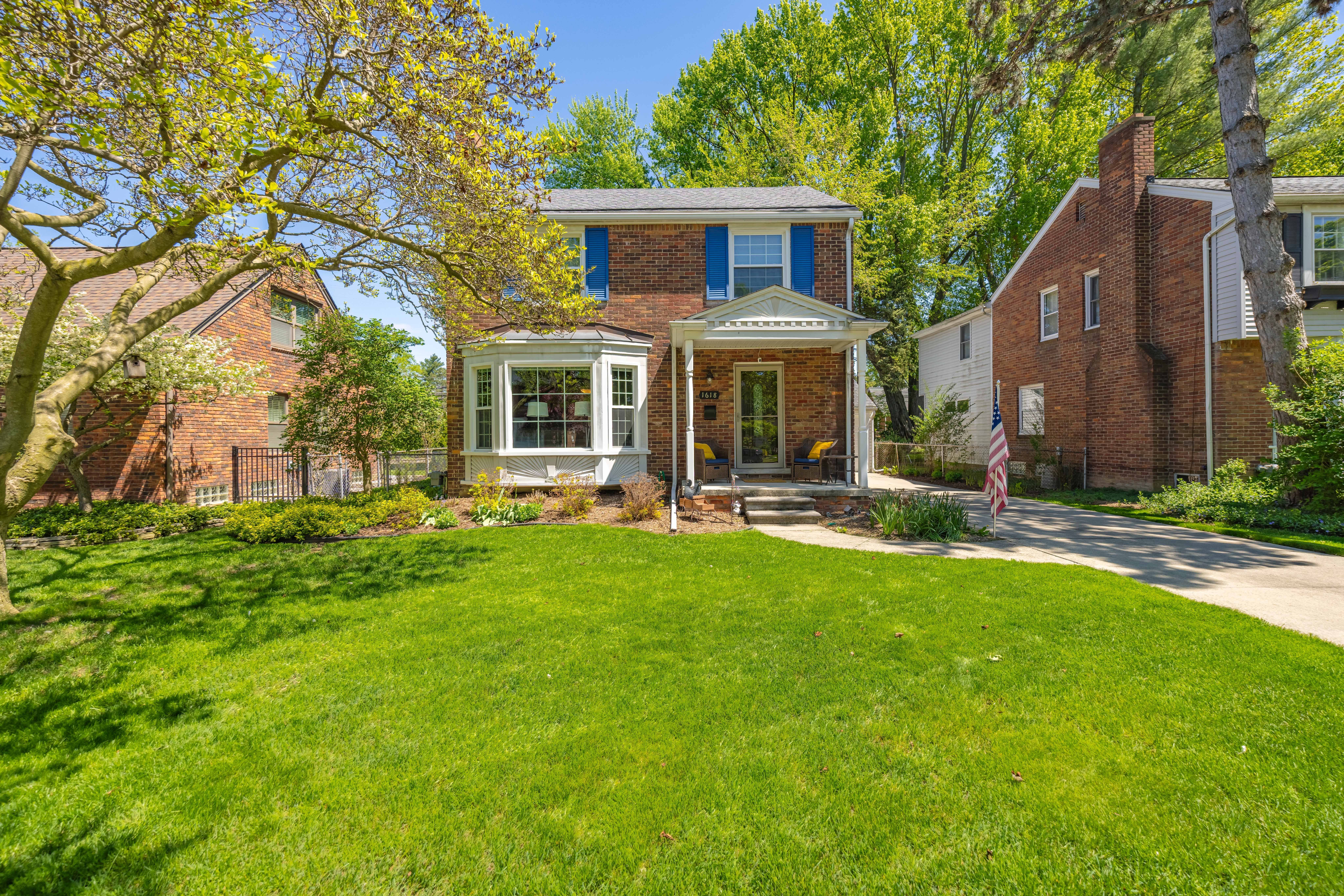 1618 EDGEWOOD Drive