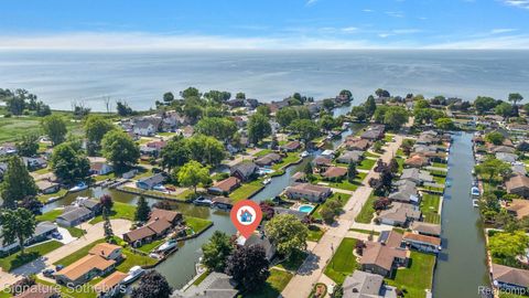 38008 Seaway Court Harrison Charter Township MI 48045