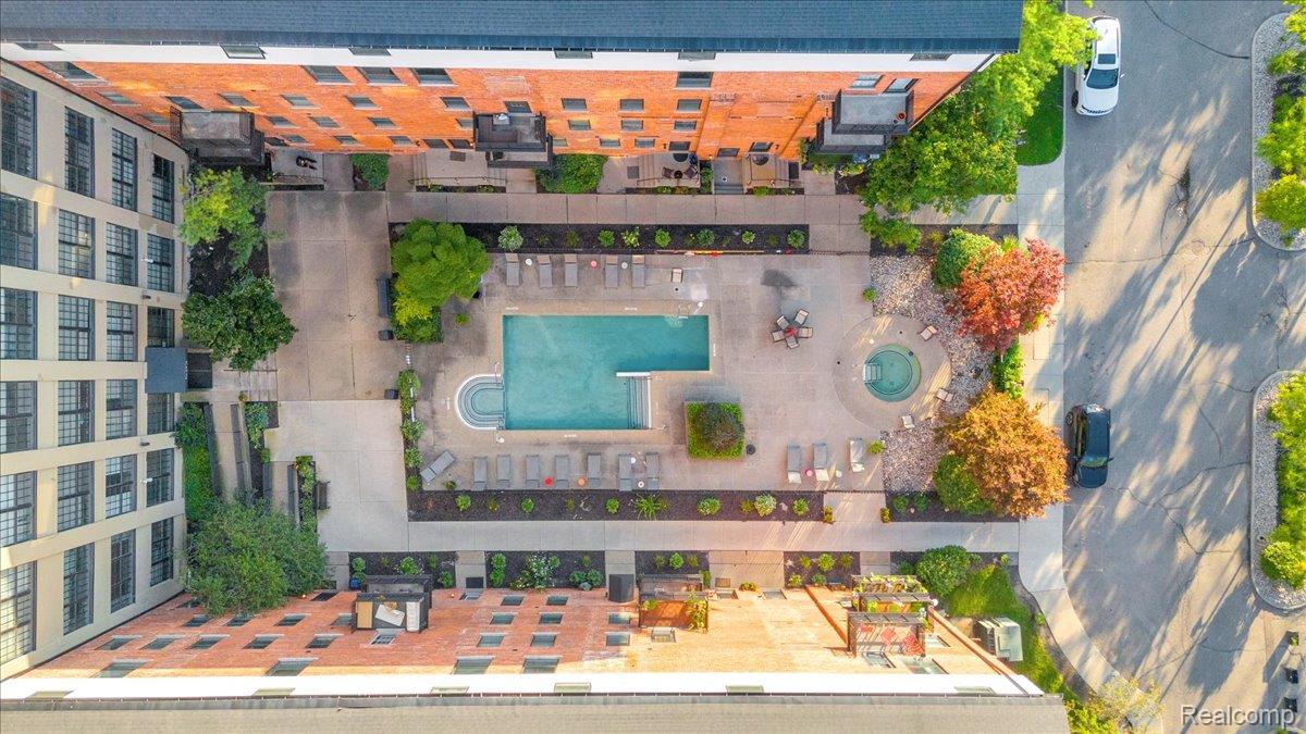 Detroit City, Michigan 48207, United States, 1 Bedroom Bedrooms, ,1 BathroomBathrooms,Residential,Active,215580