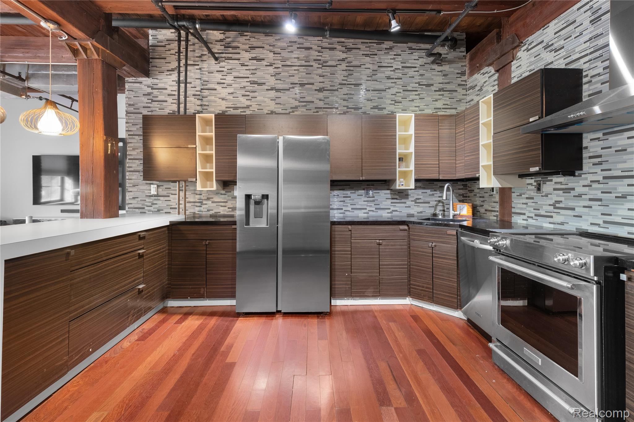 Detroit City, Michigan 48207, United States, 1 Bedroom Bedrooms, ,1 BathroomBathrooms,Residential,Active,215580