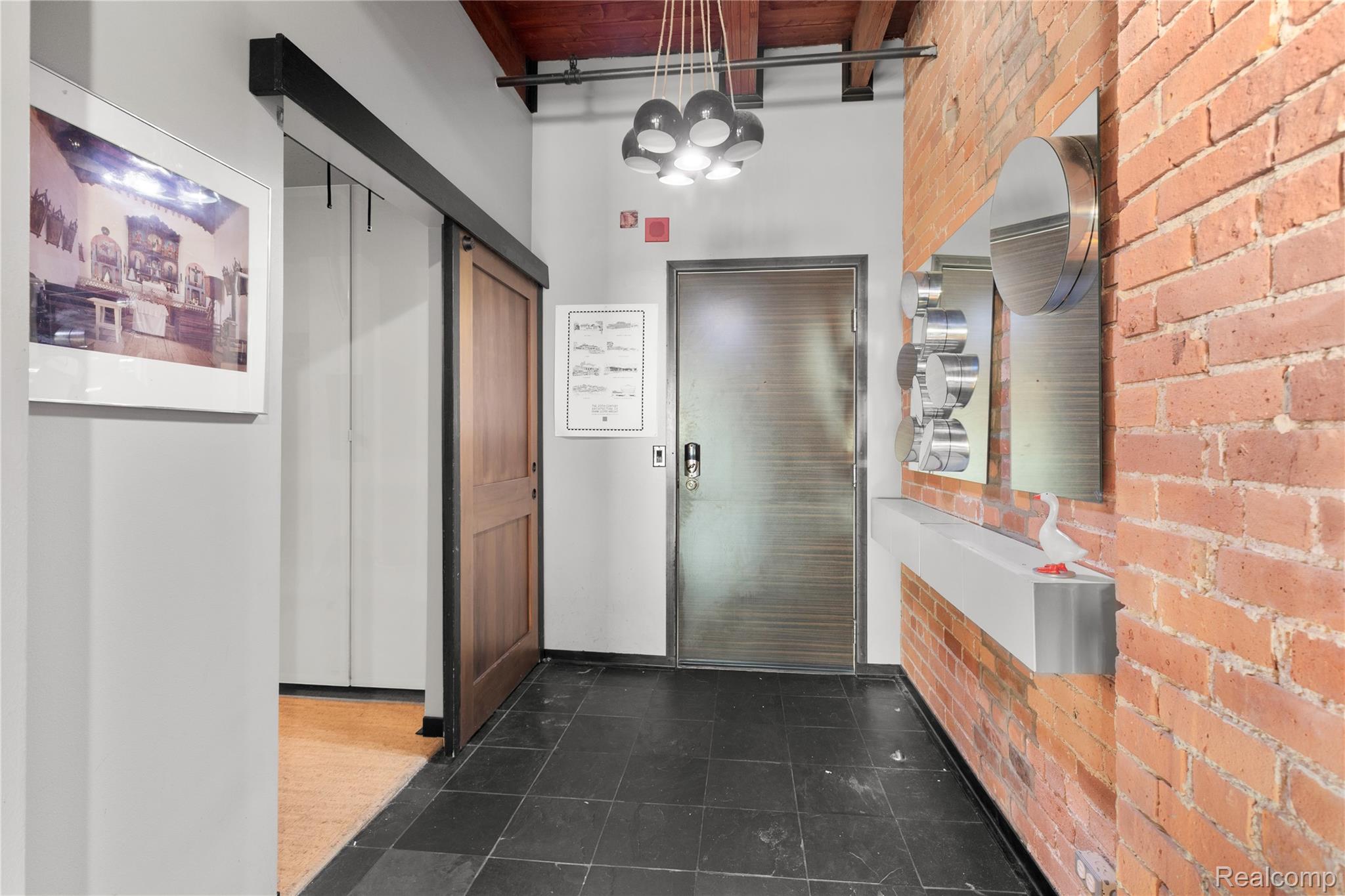 Detroit City, Michigan 48207, United States, 1 Bedroom Bedrooms, ,1 BathroomBathrooms,Residential,Active,215580