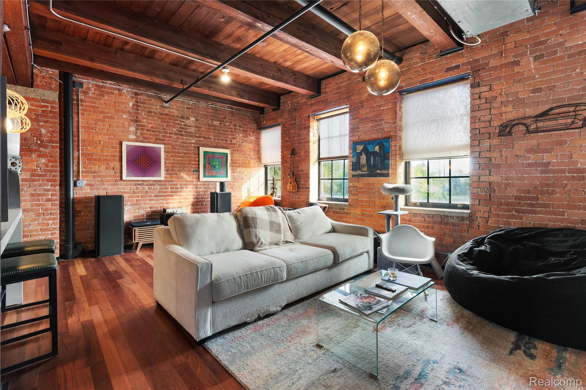 Detroit City, Michigan 48207, United States, 1 Bedroom Bedrooms, ,1 BathroomBathrooms,Residential,Active,215580