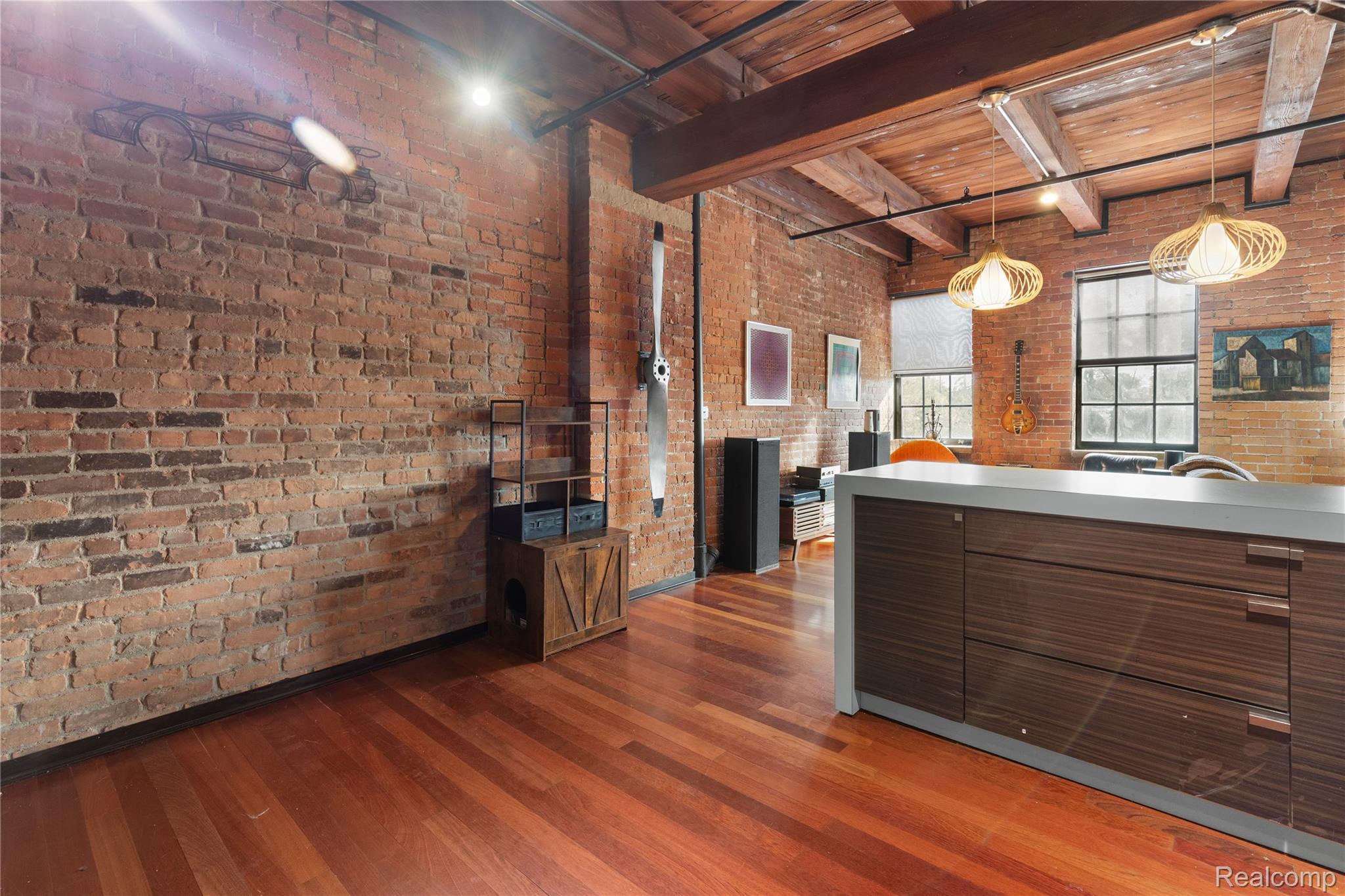 Detroit City, Michigan 48207, United States, 1 Bedroom Bedrooms, ,1 BathroomBathrooms,Residential,Active,215580