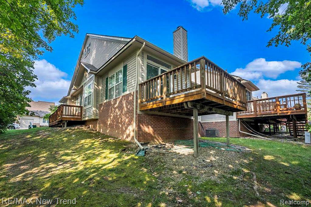 41785 Independence Drive