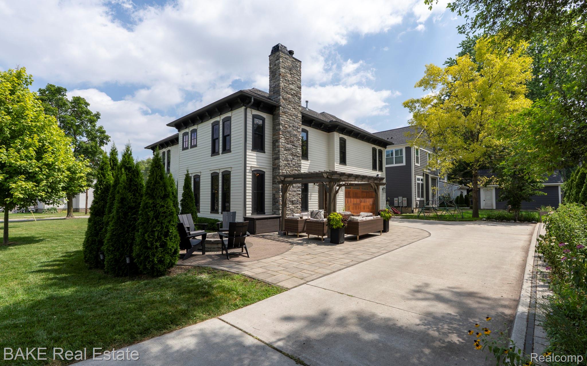 391 Maple Street