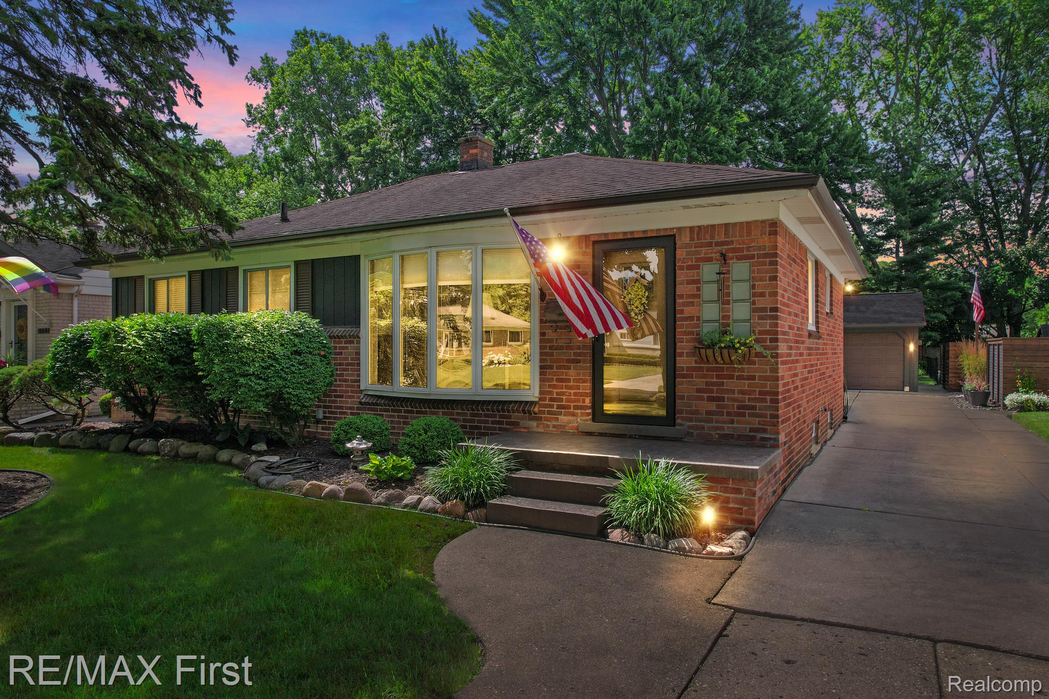1103 W Webster Road
