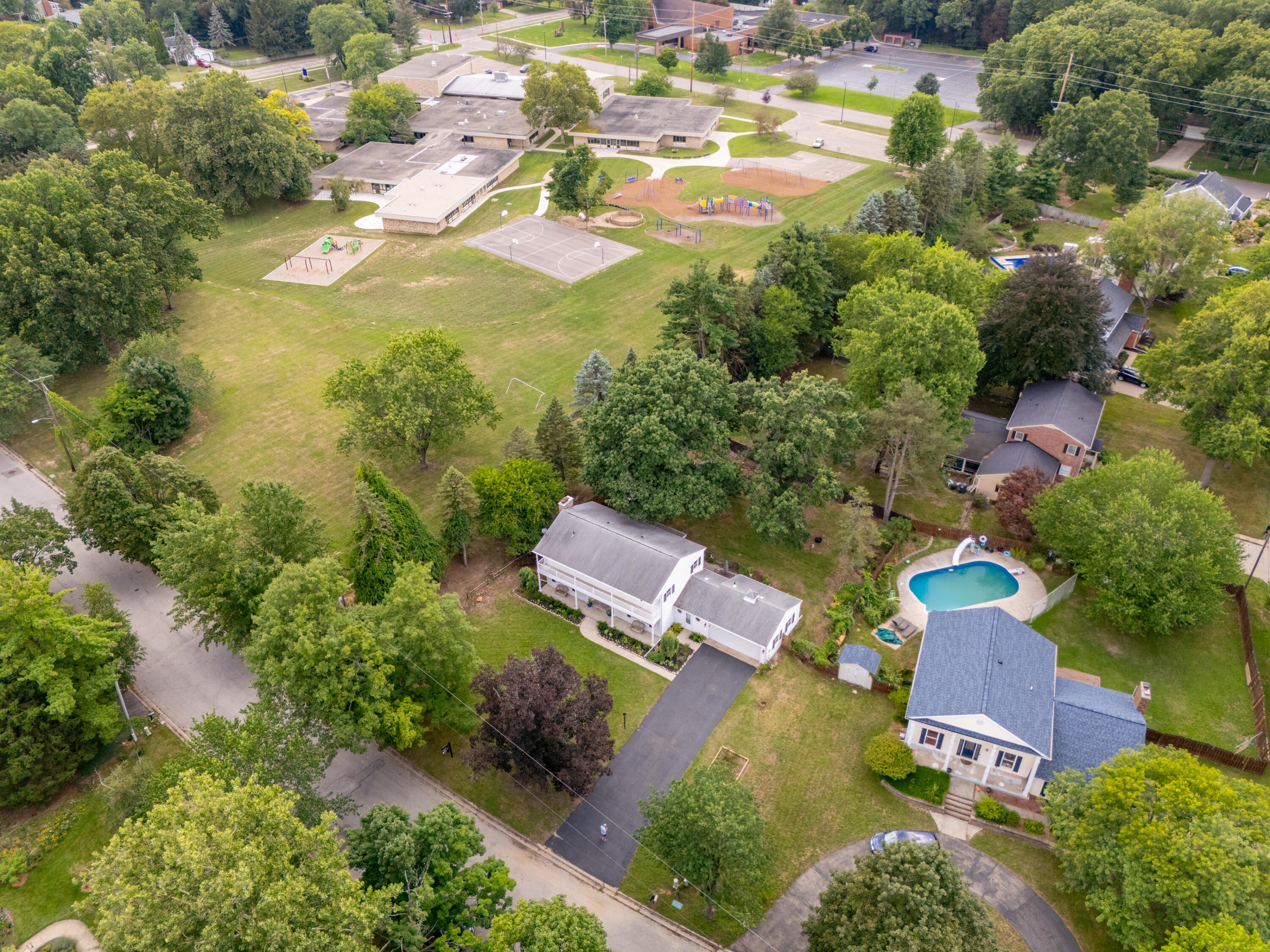 2222 Aberdeen Drive