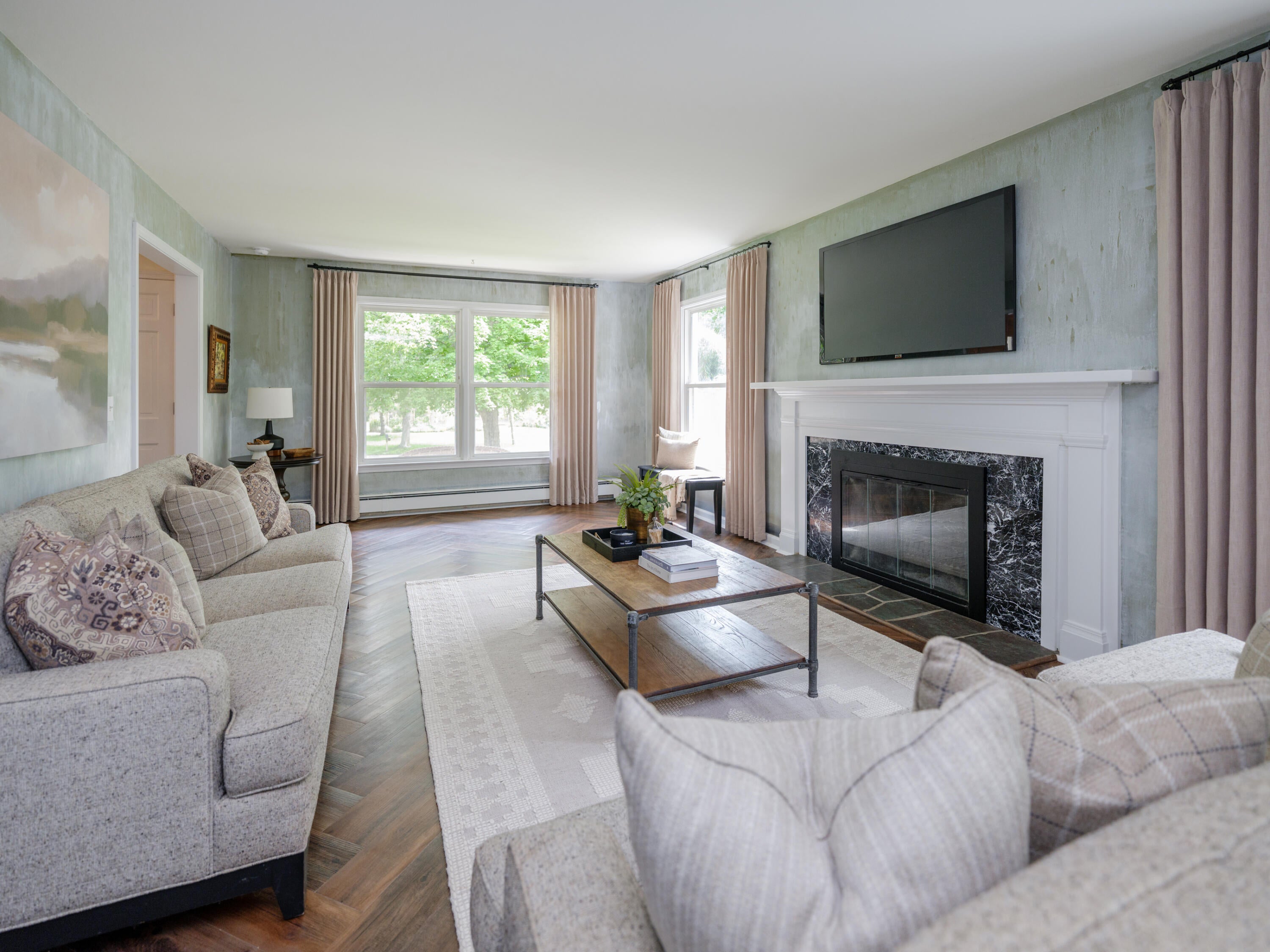 2222 Aberdeen Drive