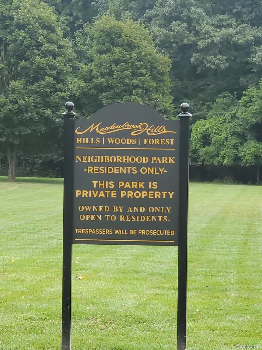 21105 Westfarm Court