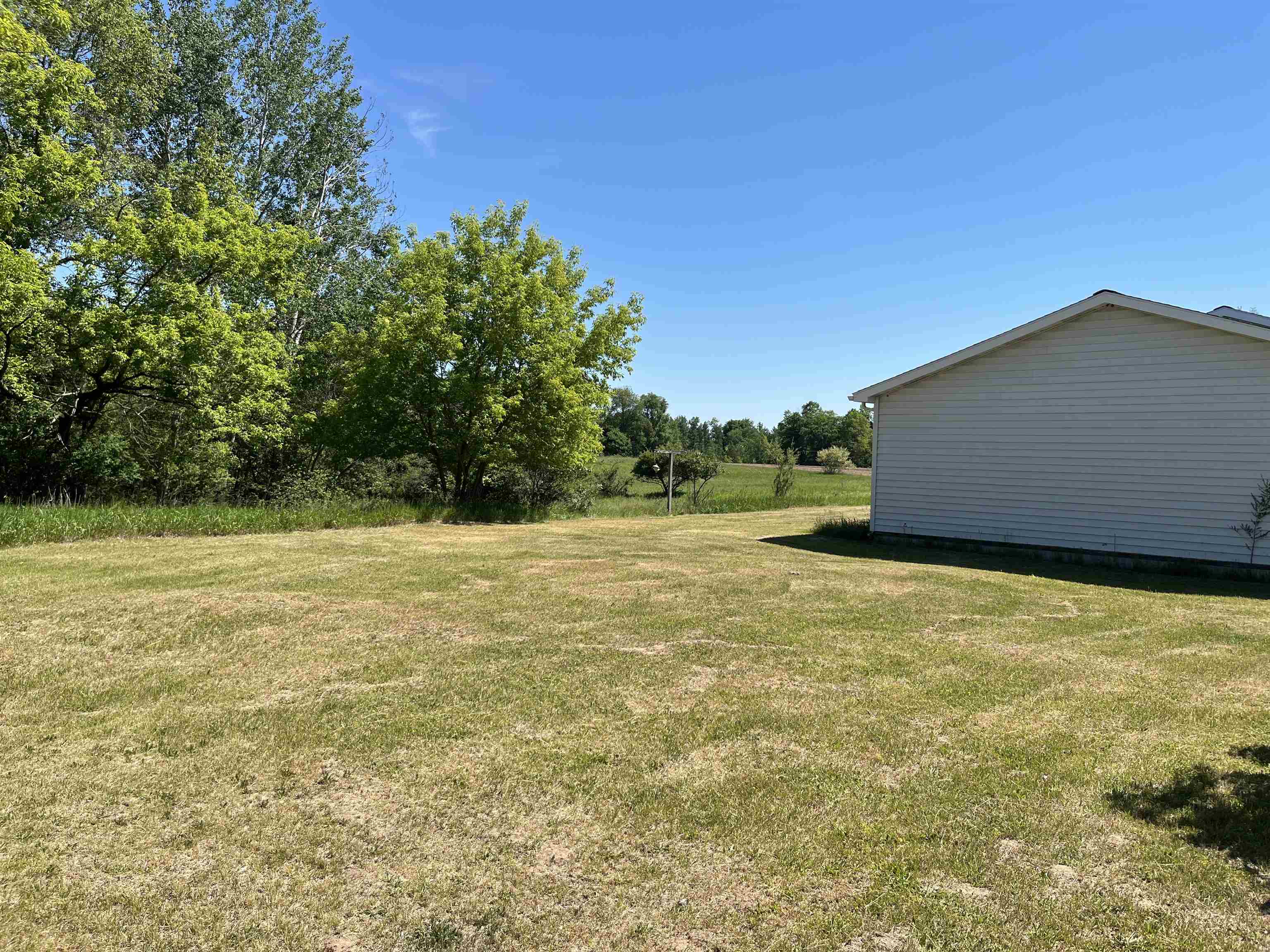 Properties Available 3 - 3 2600 W Schmeid Road