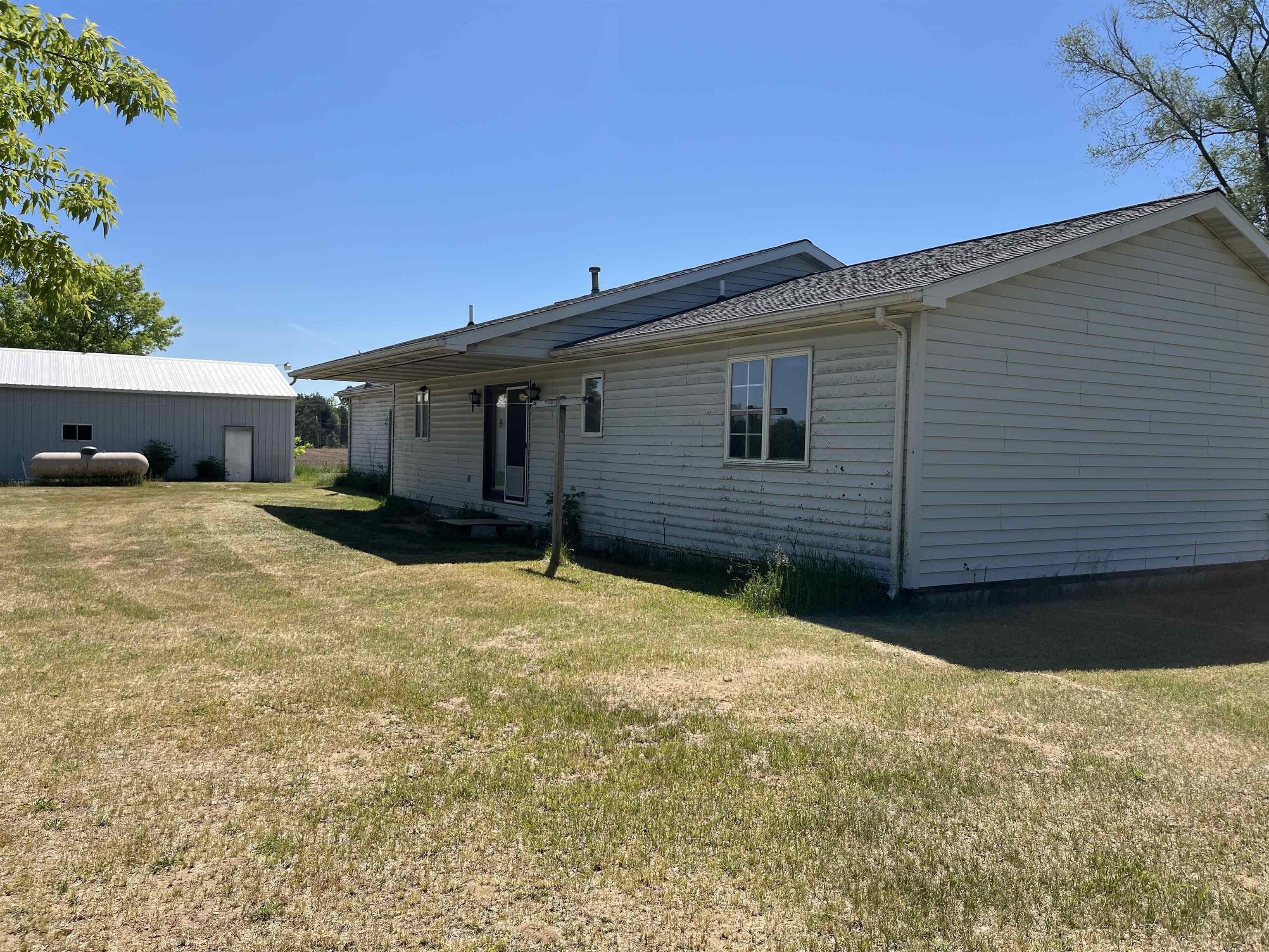 Properties Available 4 - 4 2600 W Schmeid Road