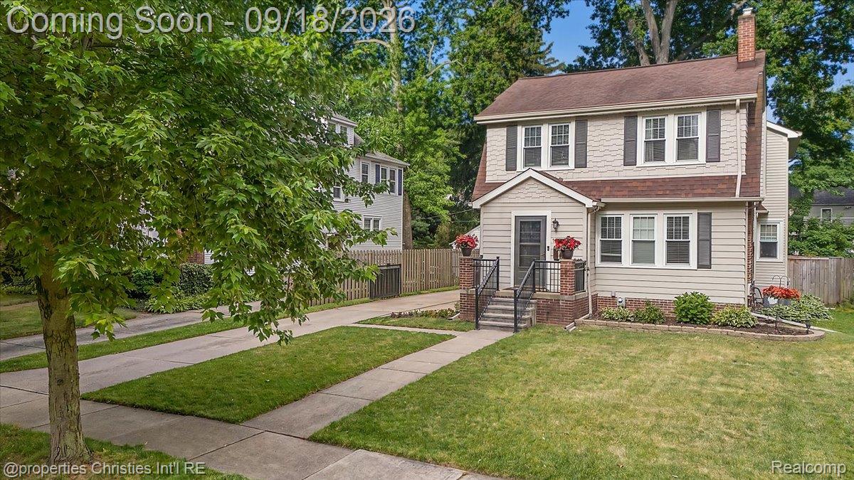 1033 Maplegrove Avenue