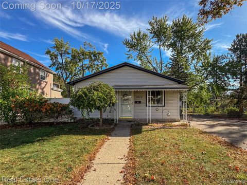 1213 Batavia Avenue Royal Oak City MI 48067