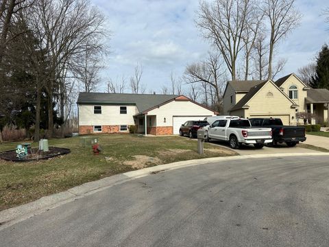 1535 Kings Crown Wixom City MI 48393