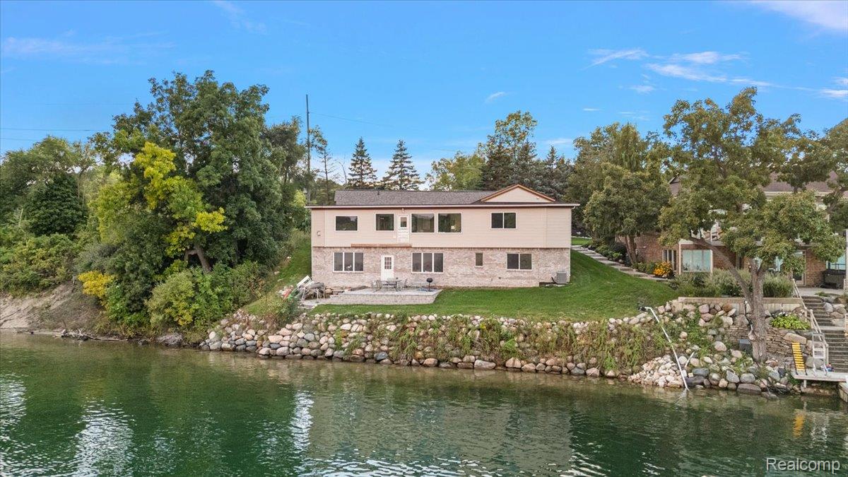 7560 Maceday Lake Road