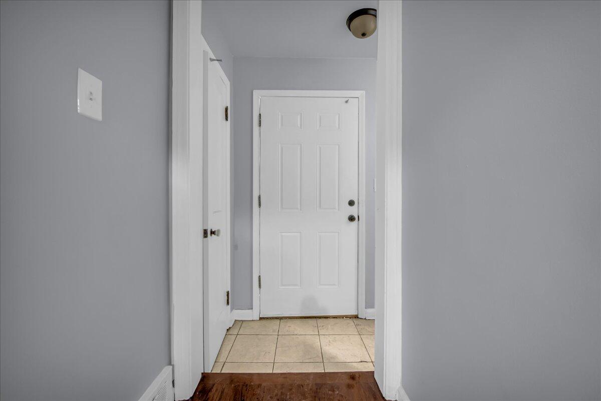 17212 Sunderland Road