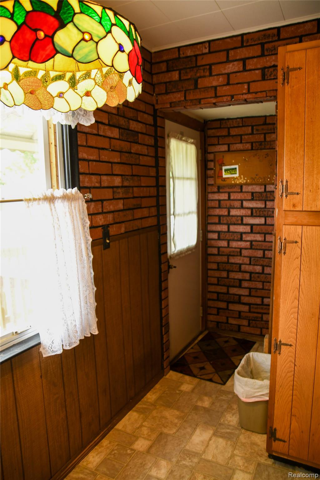 Lincoln Park City, Michigan 48146, United States, 3 Bedrooms Bedrooms, ,3 BathroomsBathrooms,Residential,Pending,145172