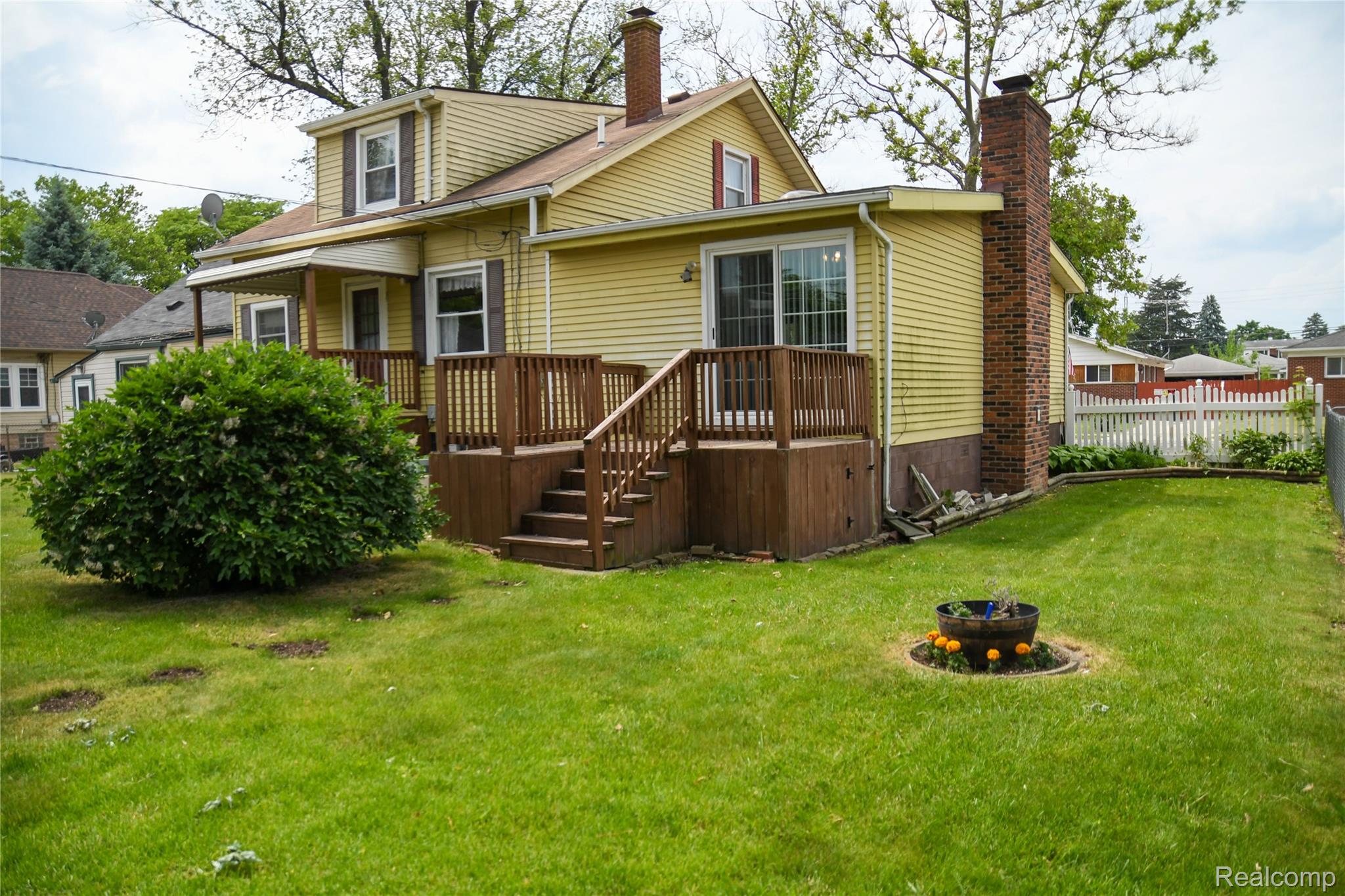 Lincoln Park City, Michigan 48146, United States, 3 Bedrooms Bedrooms, ,3 BathroomsBathrooms,Residential,Pending,145172