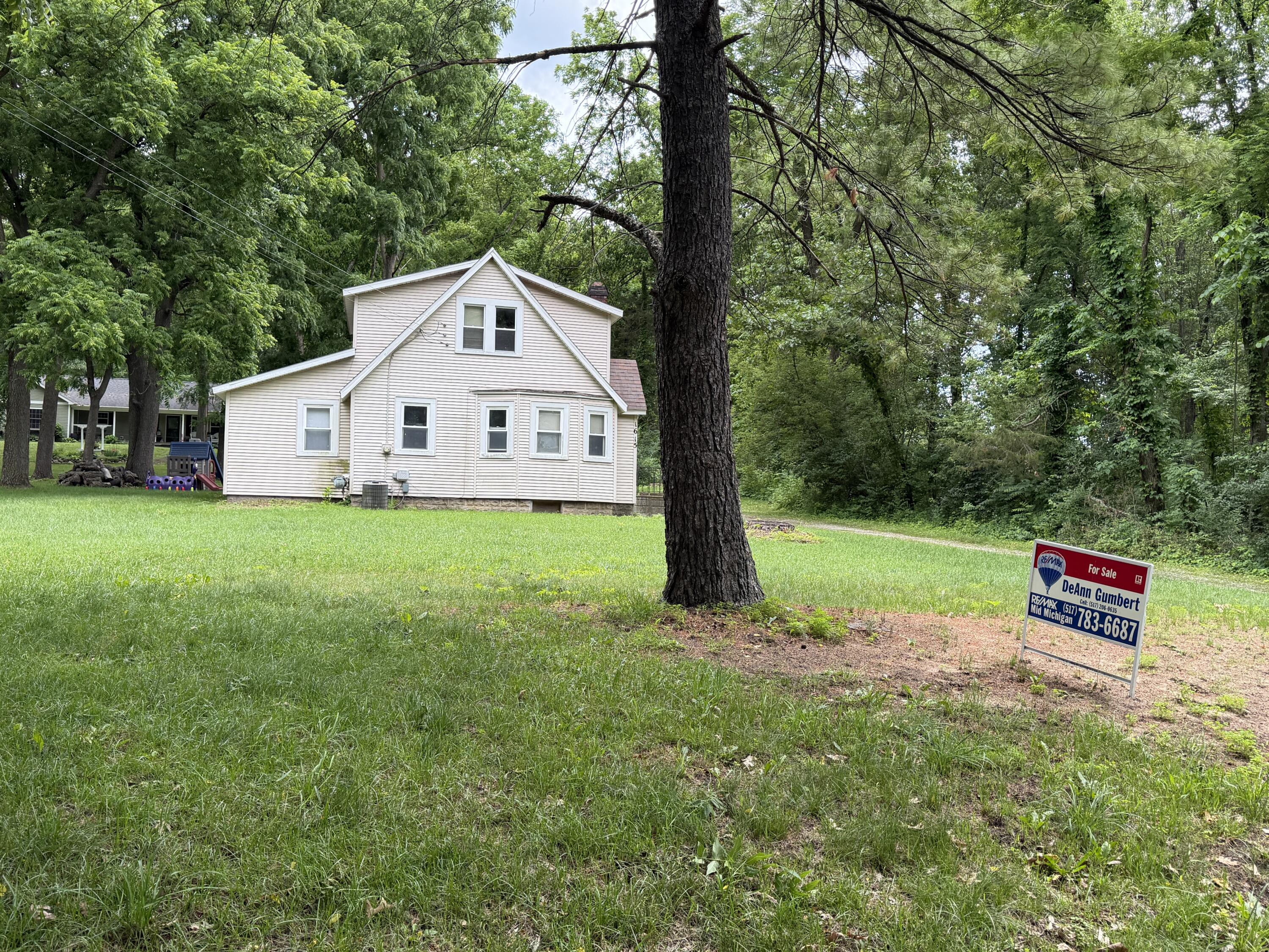 1615 Gilletts Lake Road