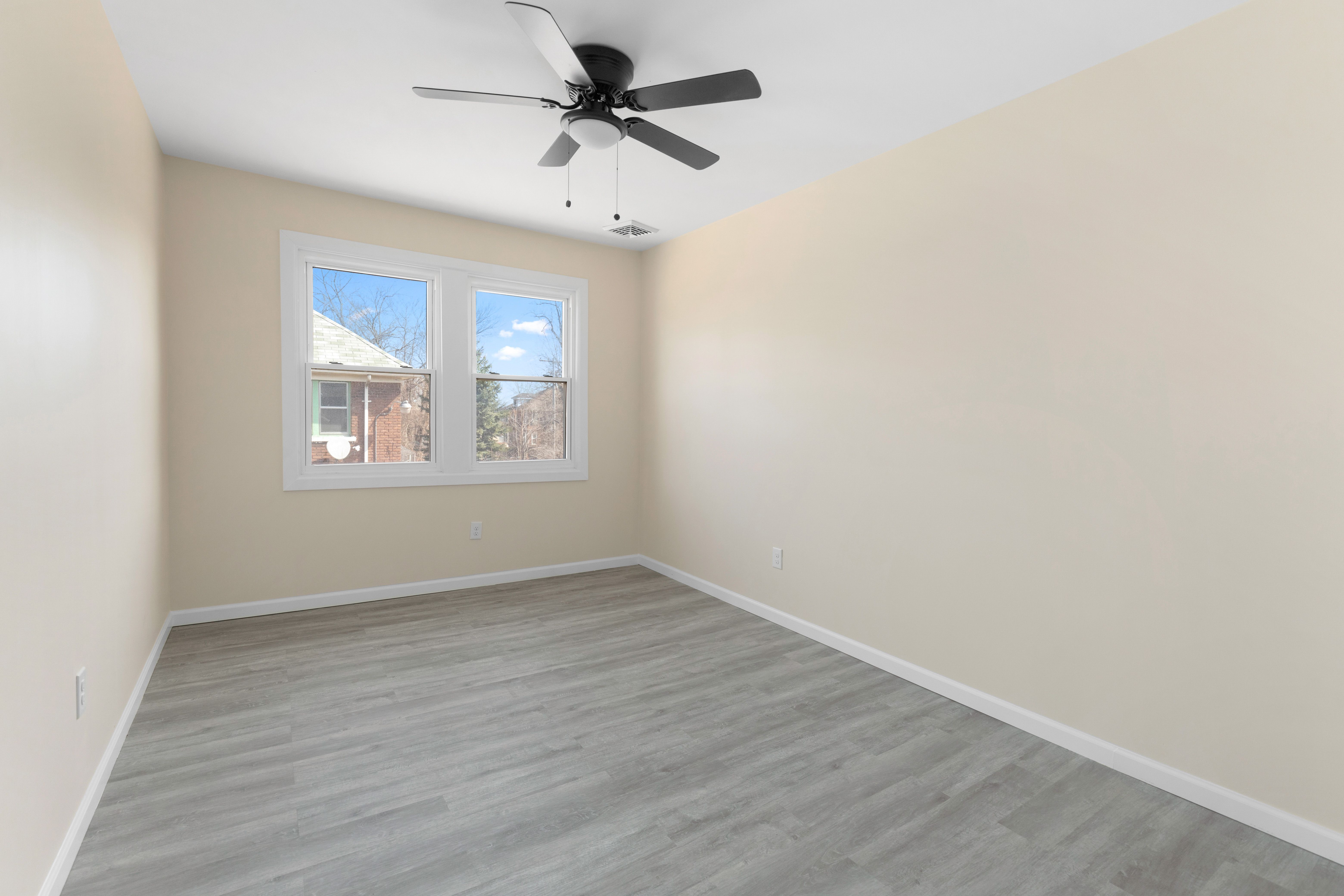 Detroit City Wayne, Michigan 48206, United States, 3 Bedrooms Bedrooms, ,1 BathroomBathrooms,Residential,Active,123429