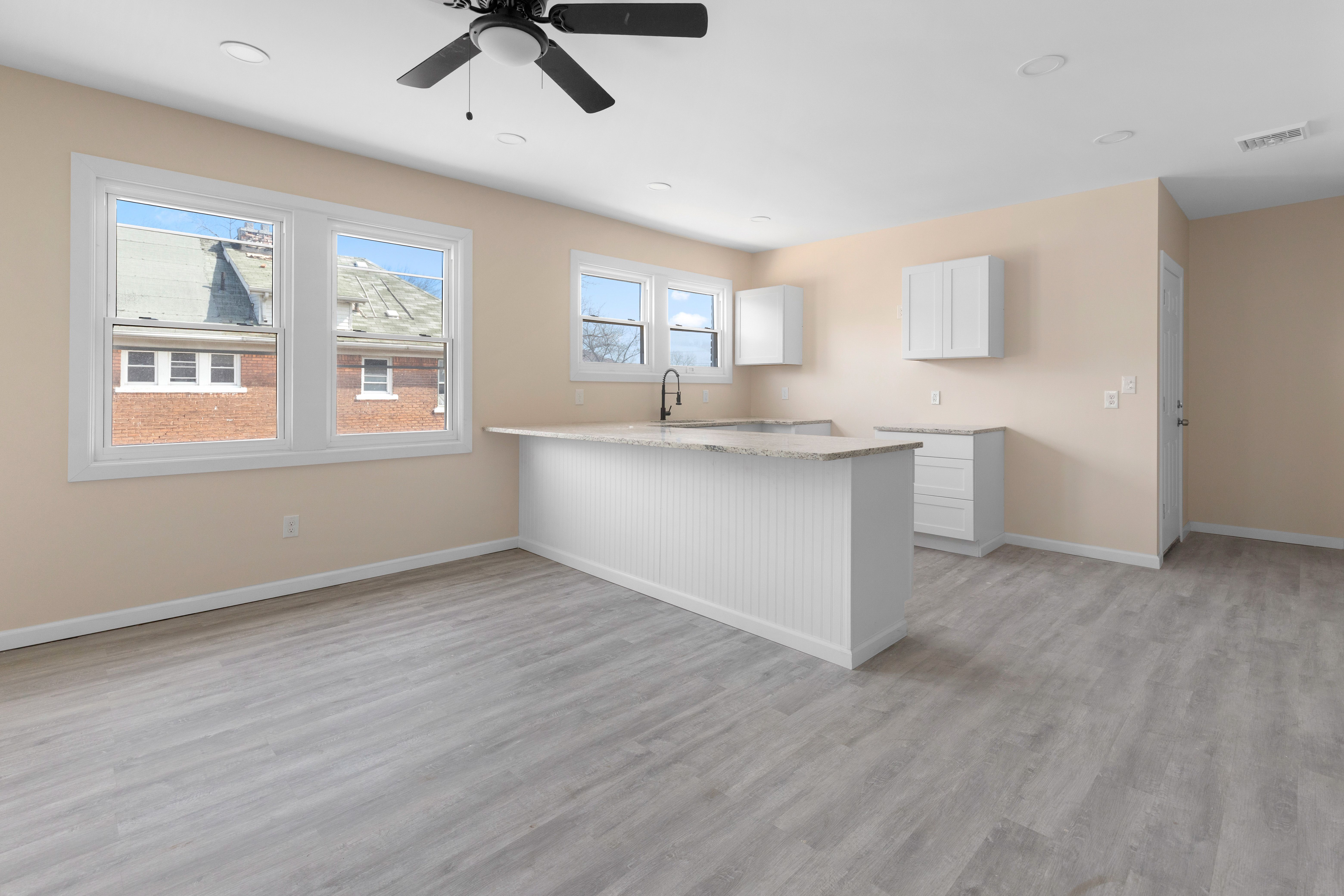 Detroit City Wayne, Michigan 48206, United States, 3 Bedrooms Bedrooms, ,1 BathroomBathrooms,Residential,Active,123429