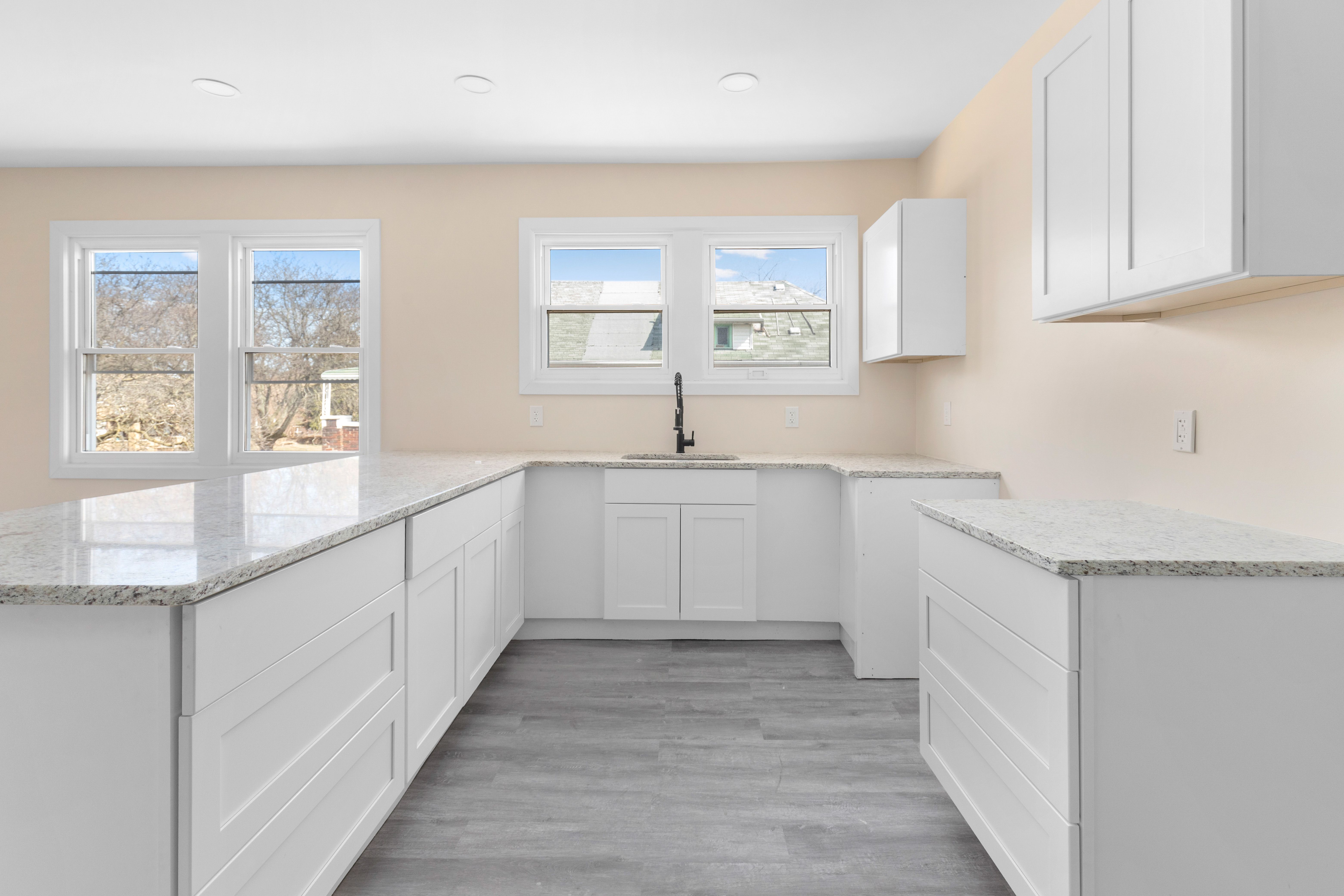 Detroit City Wayne, Michigan 48206, United States, 3 Bedrooms Bedrooms, ,1 BathroomBathrooms,Residential,Active,123429