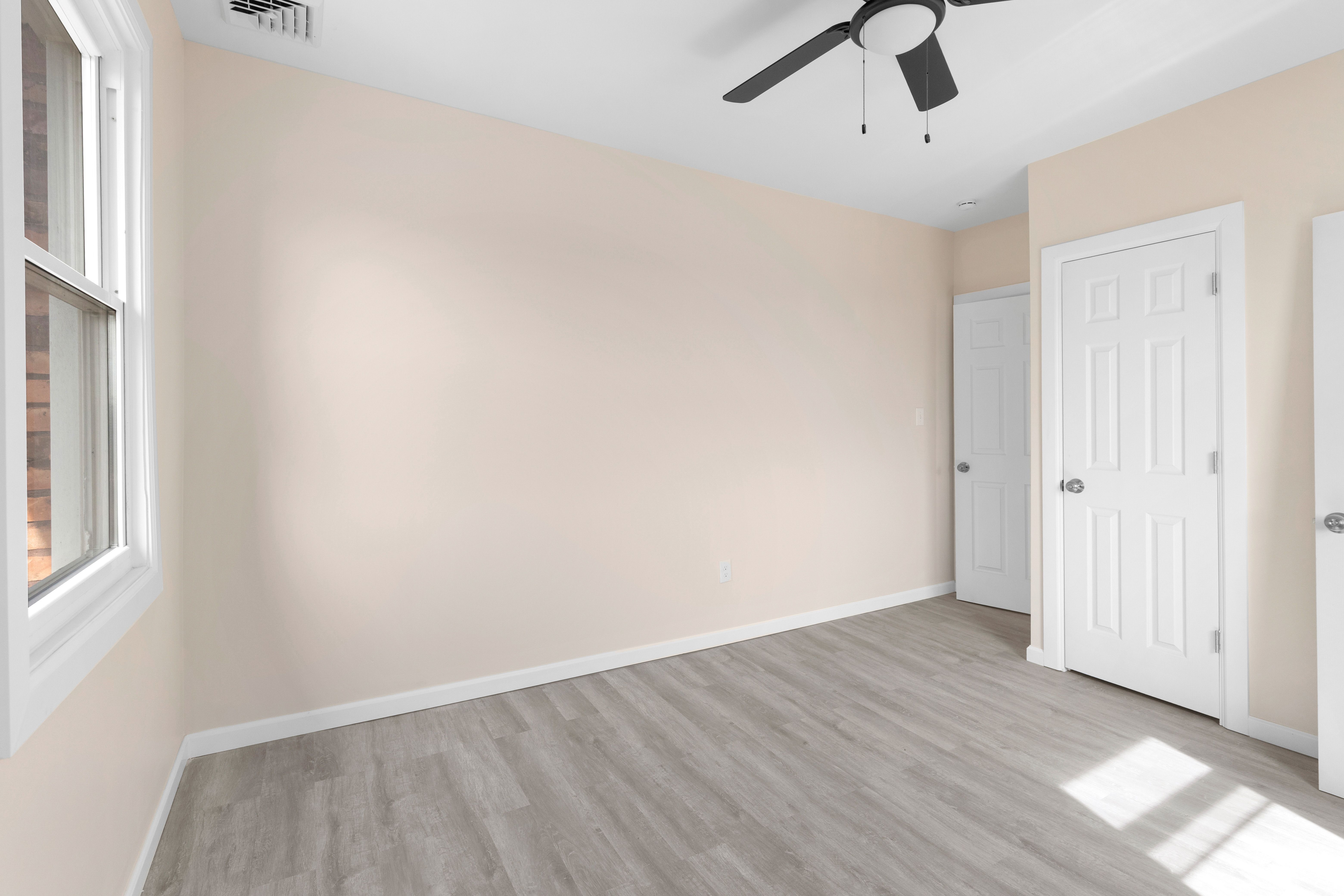 Detroit City Wayne, Michigan 48206, United States, 3 Bedrooms Bedrooms, ,1 BathroomBathrooms,Residential,Active,123429