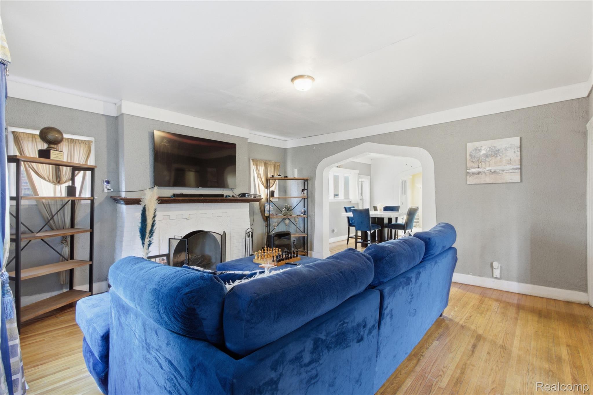 12590 Wilshire Drive