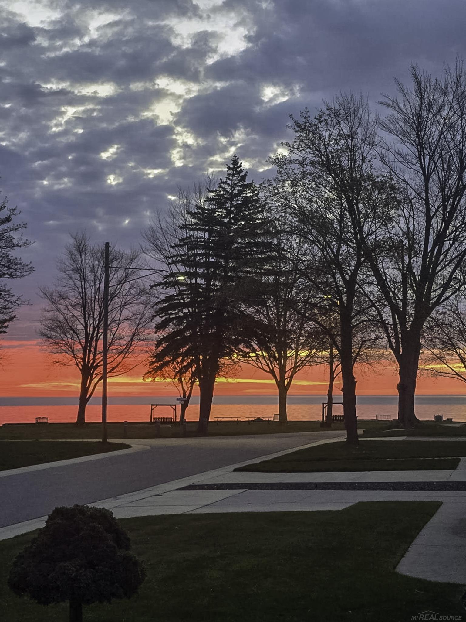 3055 Maplewood Drive