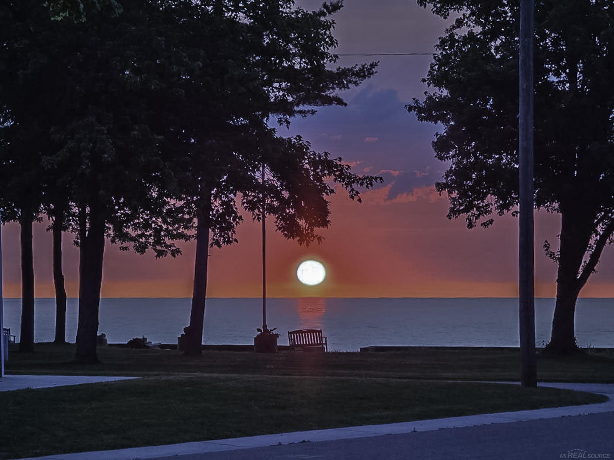 3055 Maplewood Drive