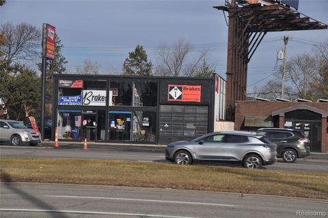 32044 WOODWARD Avenue Royal Oak City MI 48073