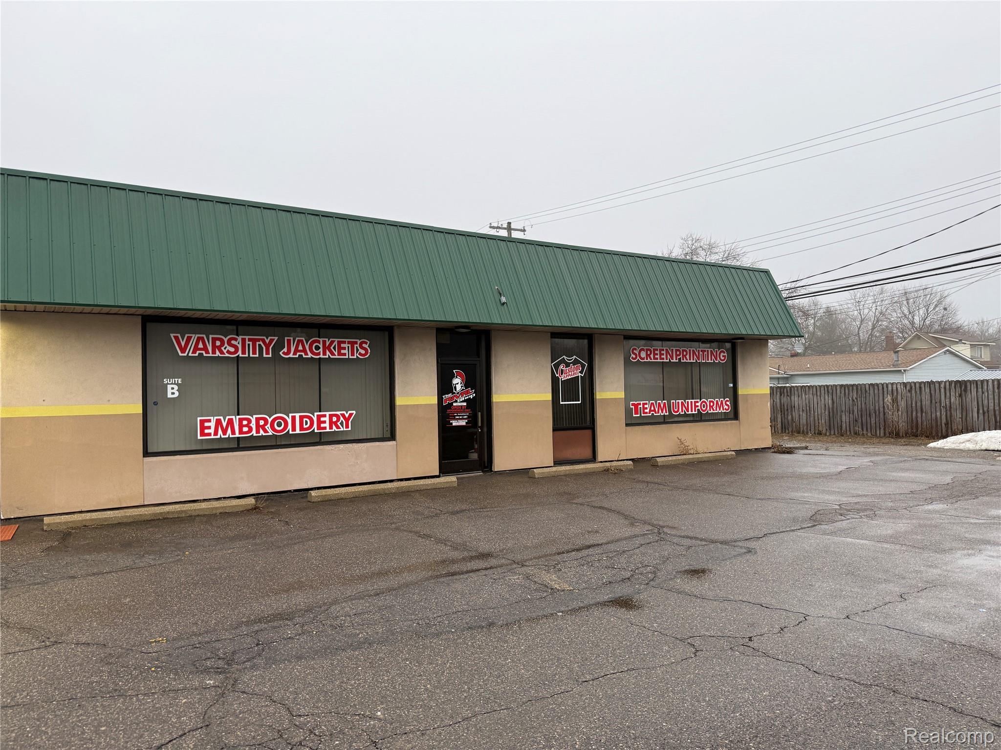 3526 Sashabaw Road B