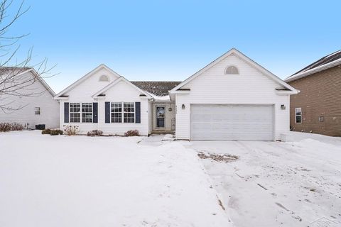 Photo of 8426 Waxwing Drive, Tittabawassee Township, MI 48623 (MLS # 61050198995)