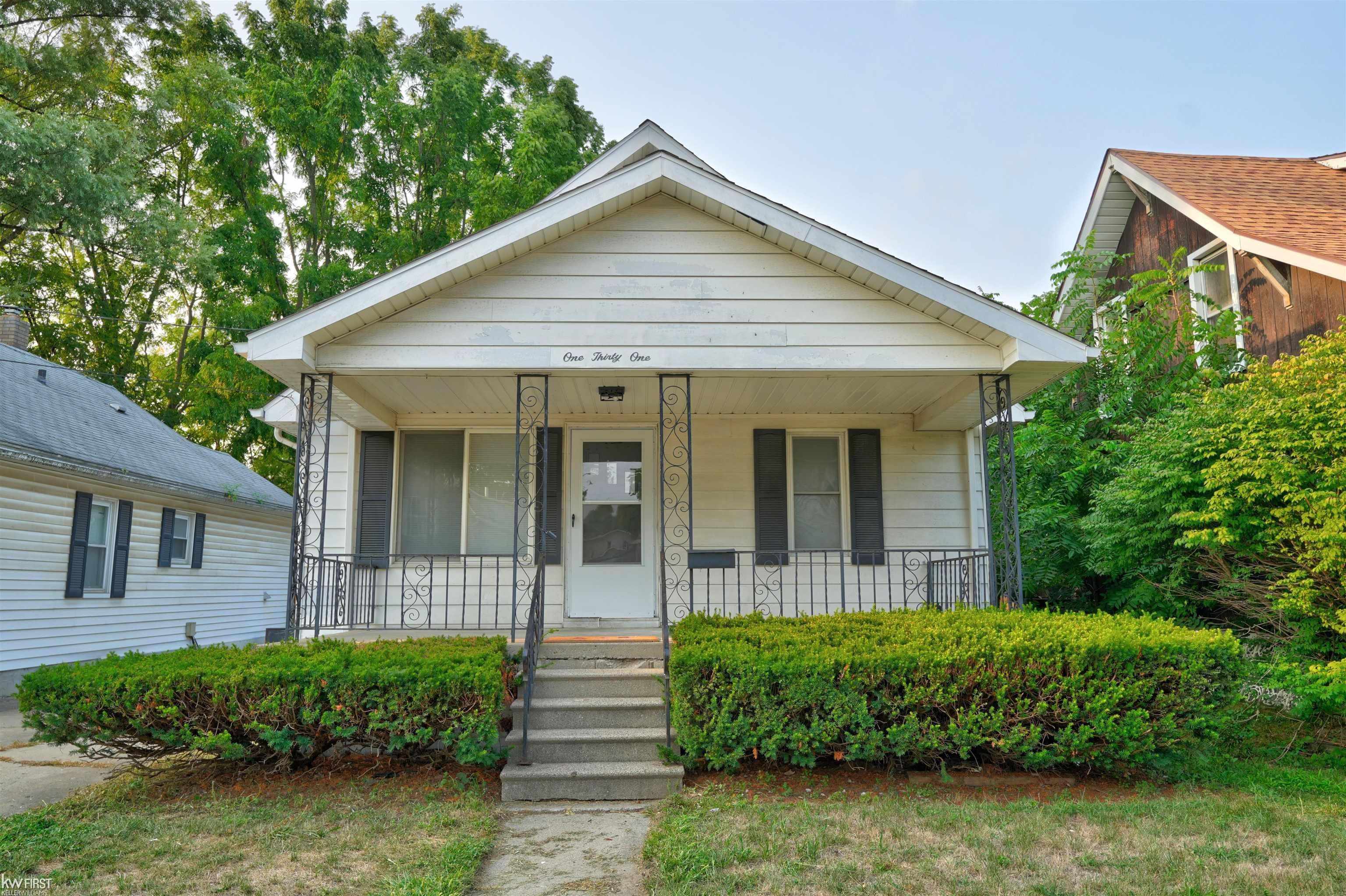 131 E Lakeview Avenue