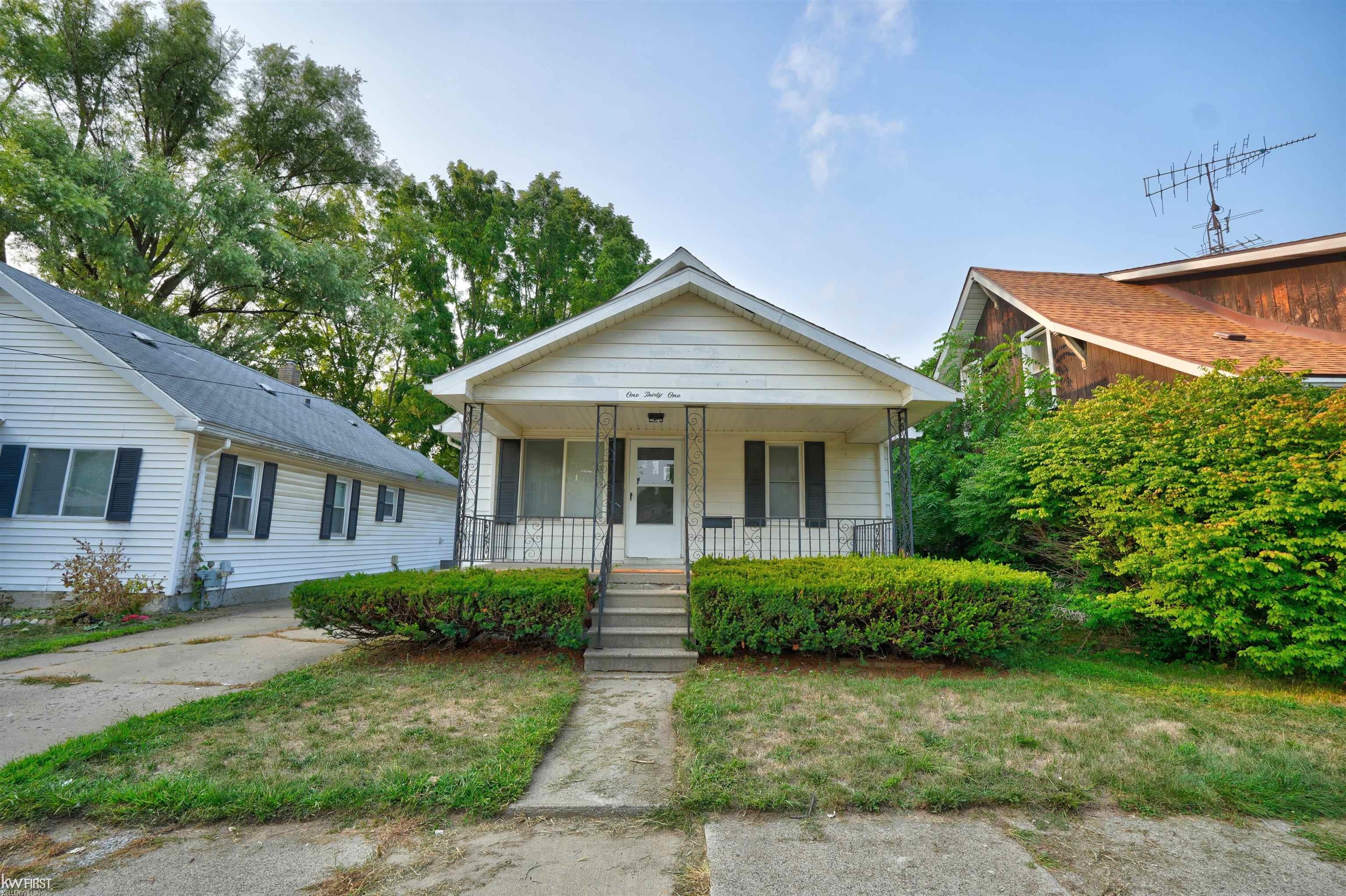131 E Lakeview Avenue
