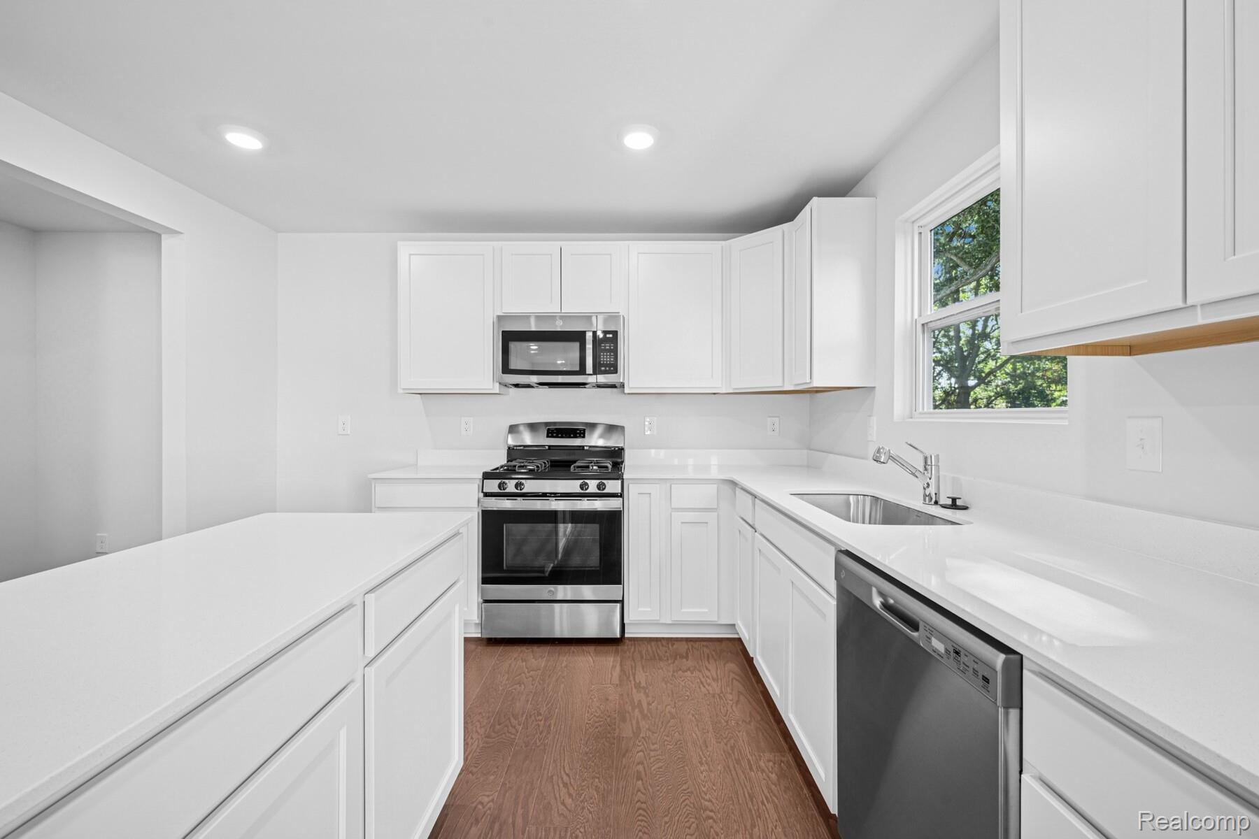 660 Countryside Drive