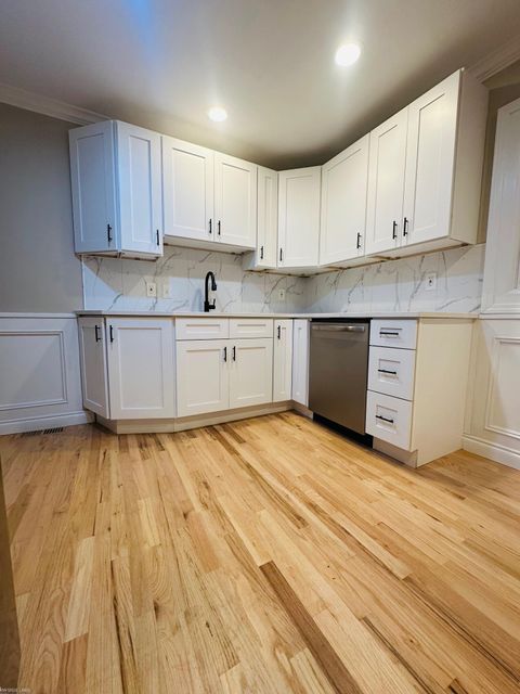 Tiny photo for 25704 Waldorf Street, Roseville City, MI 48066 (MLS # 58050196258)