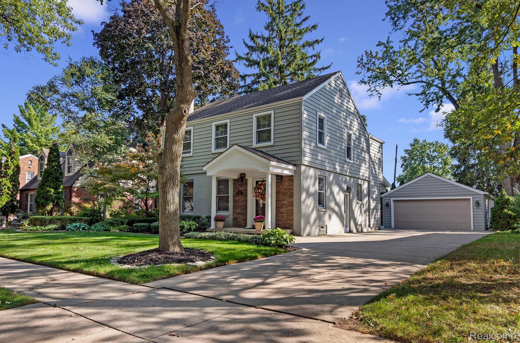 203 Aqua Court