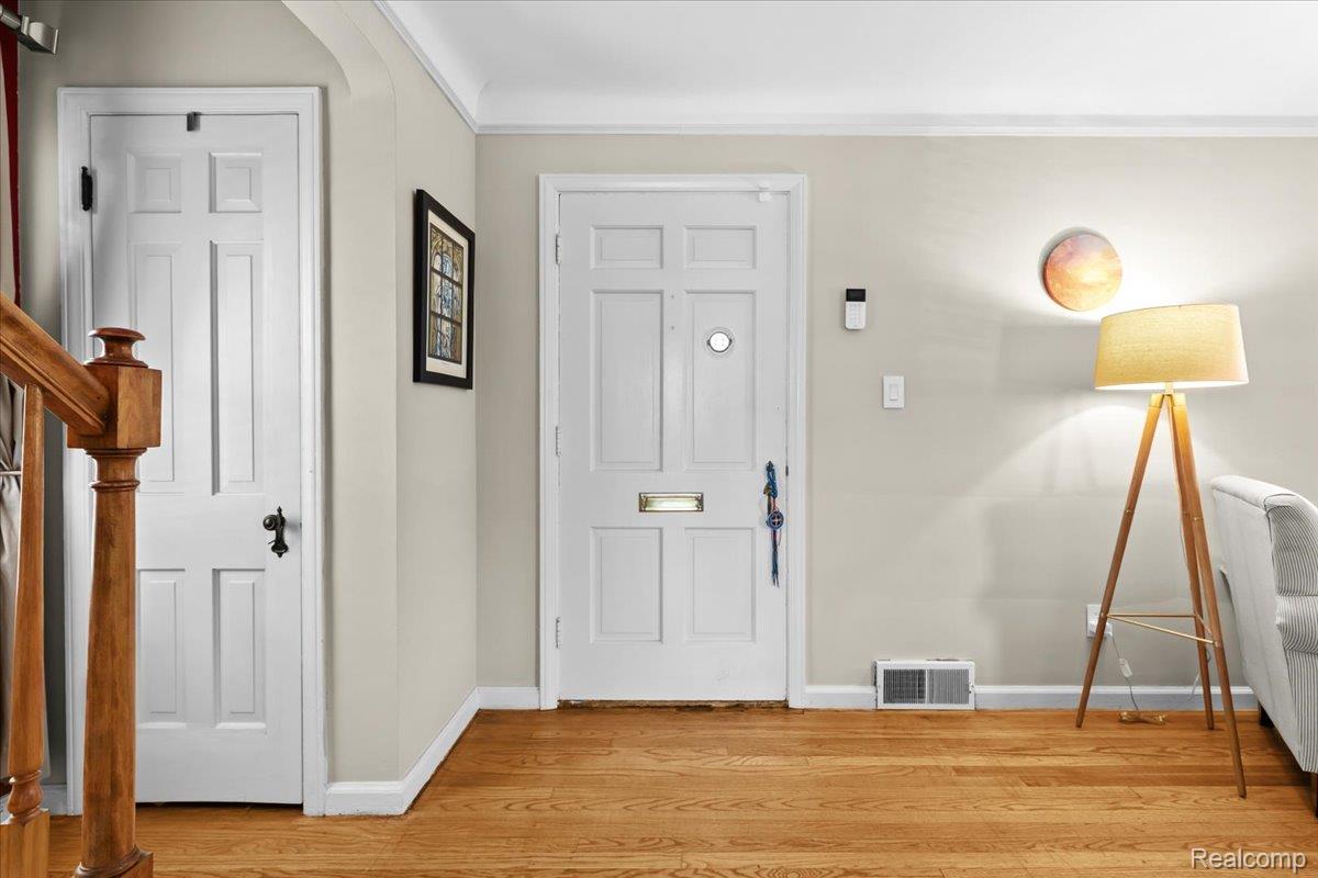 1463 Hollywood Avenue