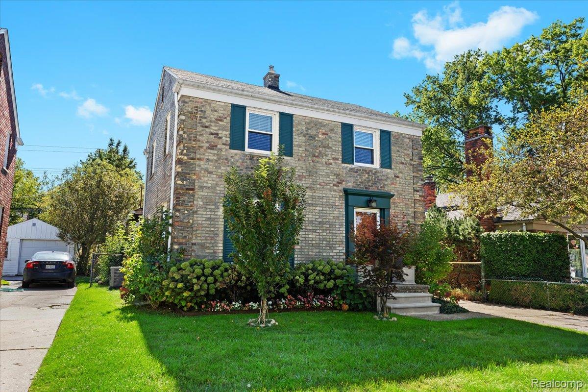 1463 Hollywood Avenue