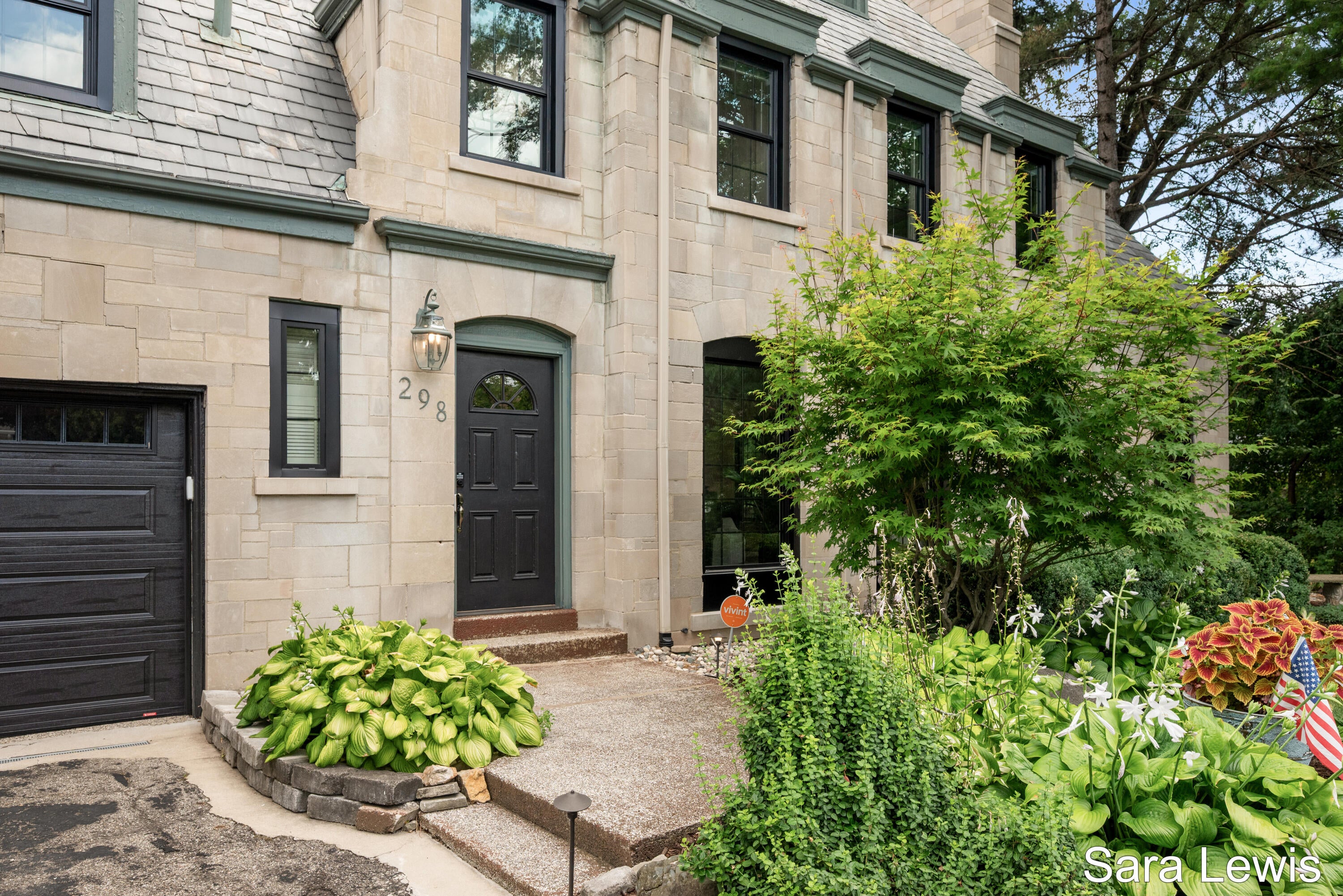 298 Morningside Drive SE