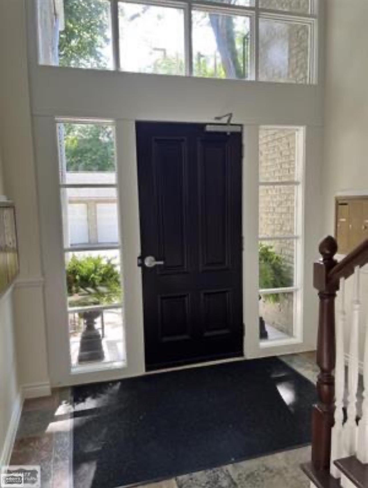 1115 N Old Woodward Avenue