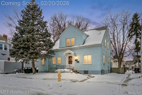 453 Spruce Street Wyandotte City MI 48192