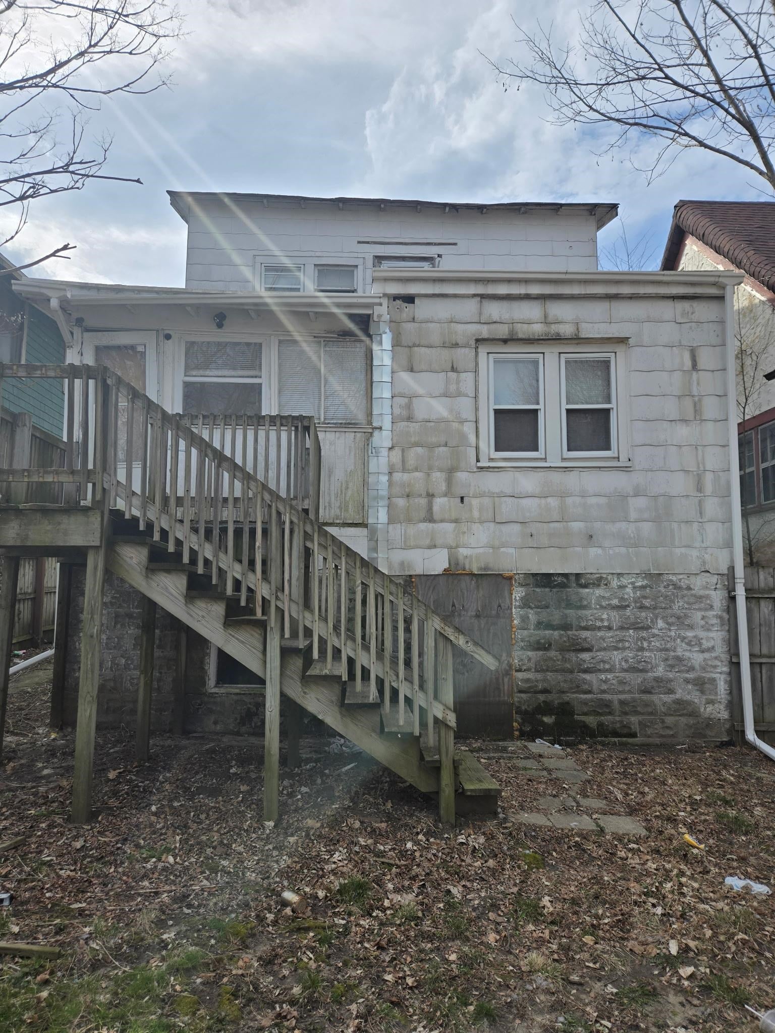 1817 Maplewood Avenue